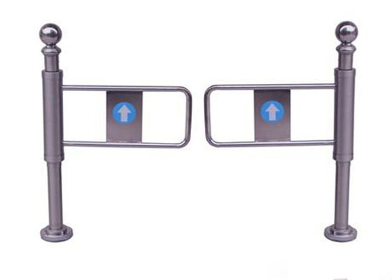 Pintu Gerbang Pedestrian Manual Ayunan SS304 pemasok